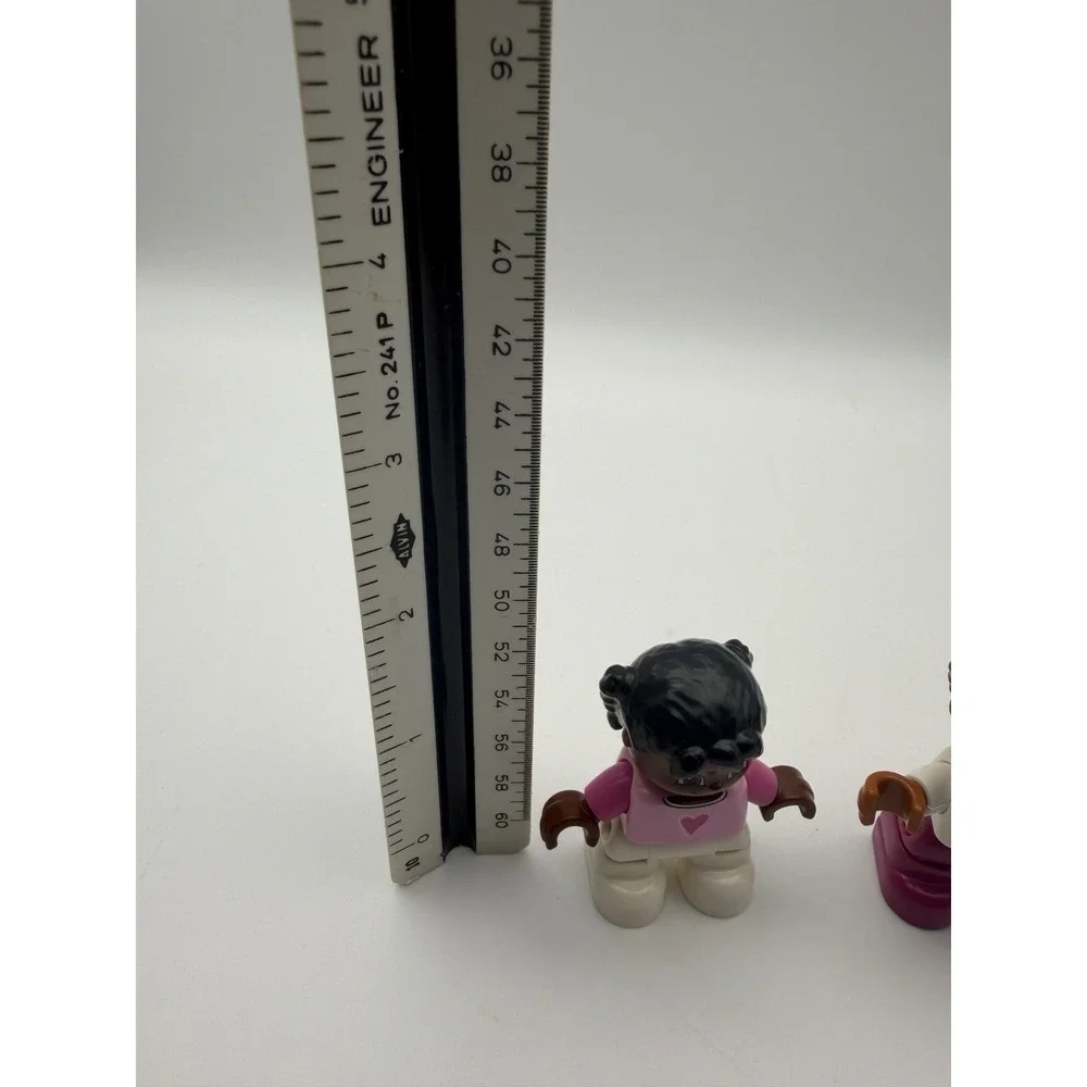 Lot Of 2 Lego Duplo People Figures. Two Girls Brown Tan Flower Heart You Gift